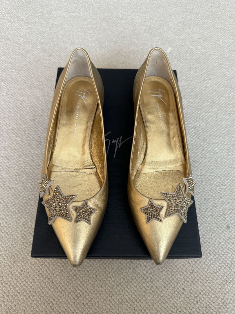 Gold Giuseppe Zanotti Flat Shoes, 36.5 EU