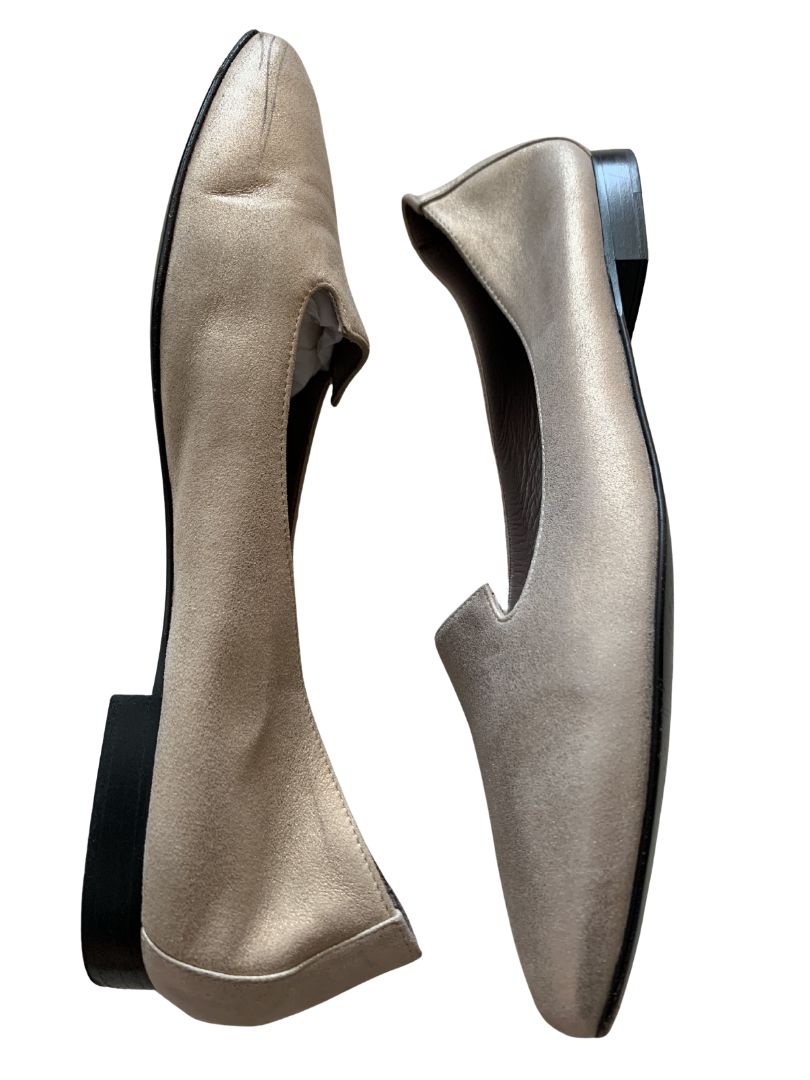 Gold Hermès Flat Shoes, 36.5 EU